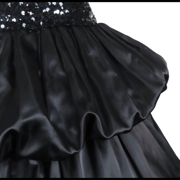 Dress - Picture 3 of 5